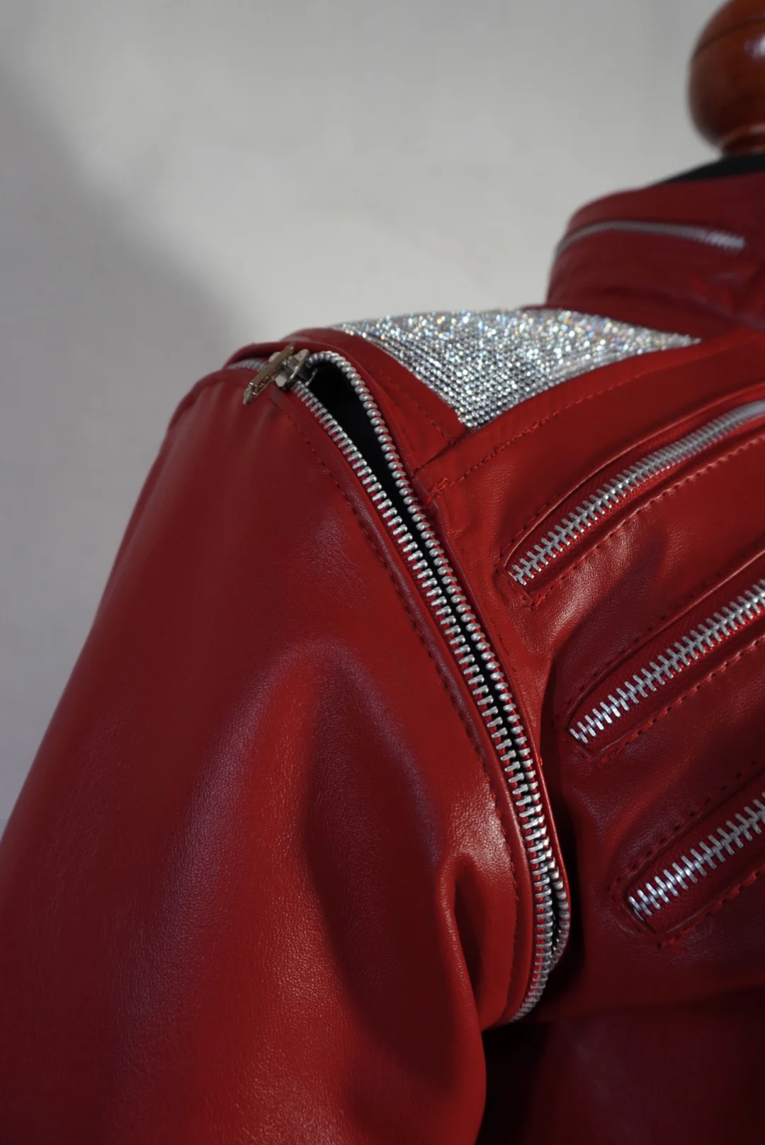 Beat it red - Image 4