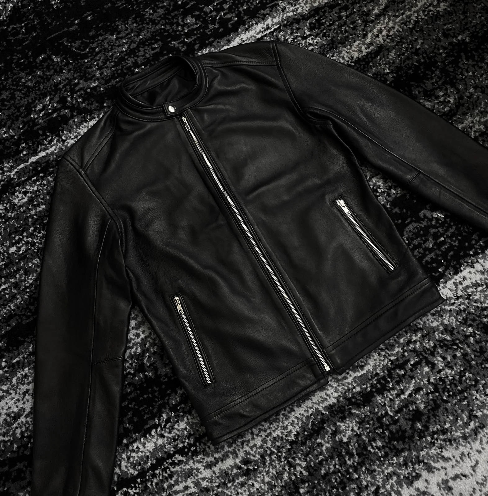 Berge darkest black - Image 3