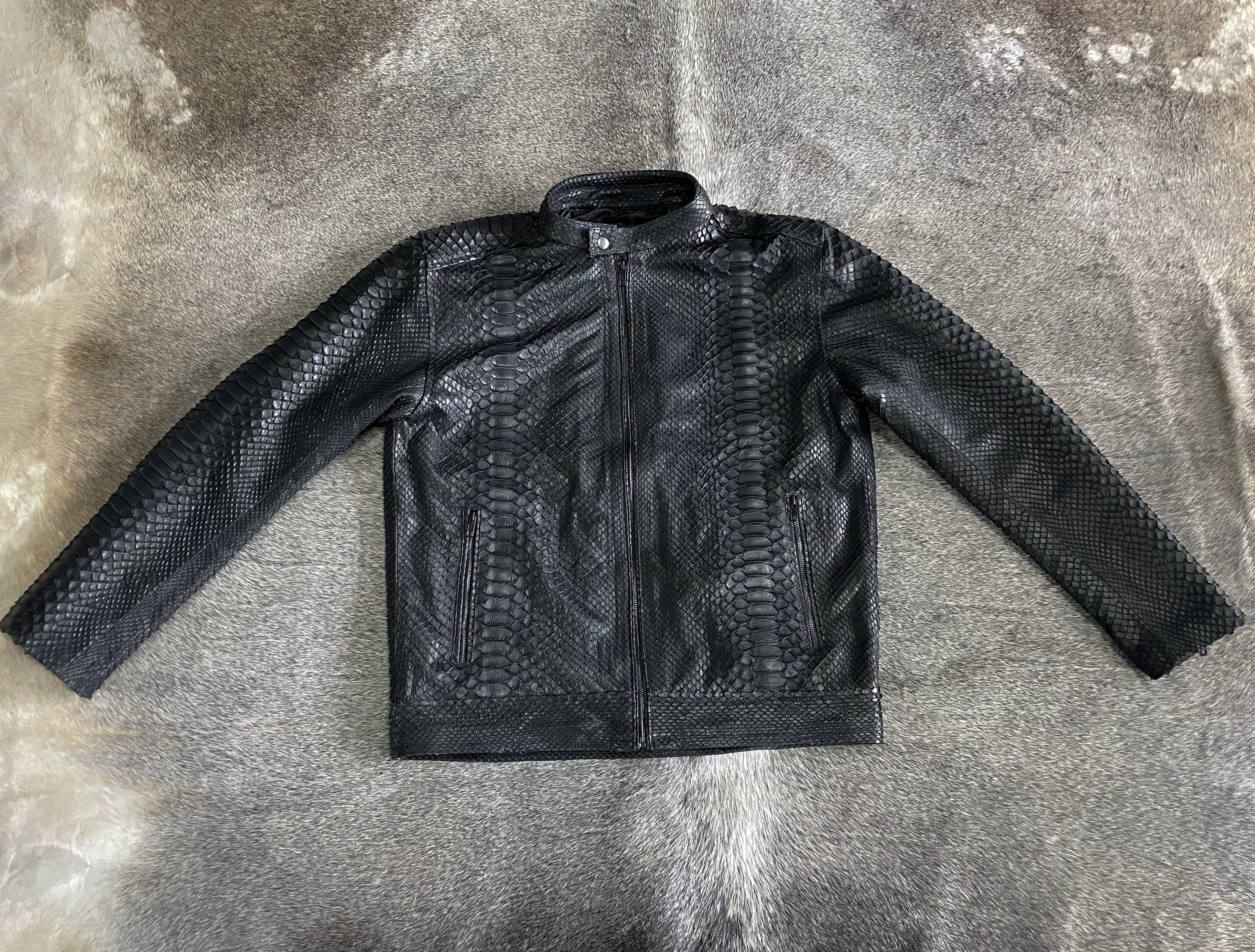 BERGE snake authentic black - Image 4