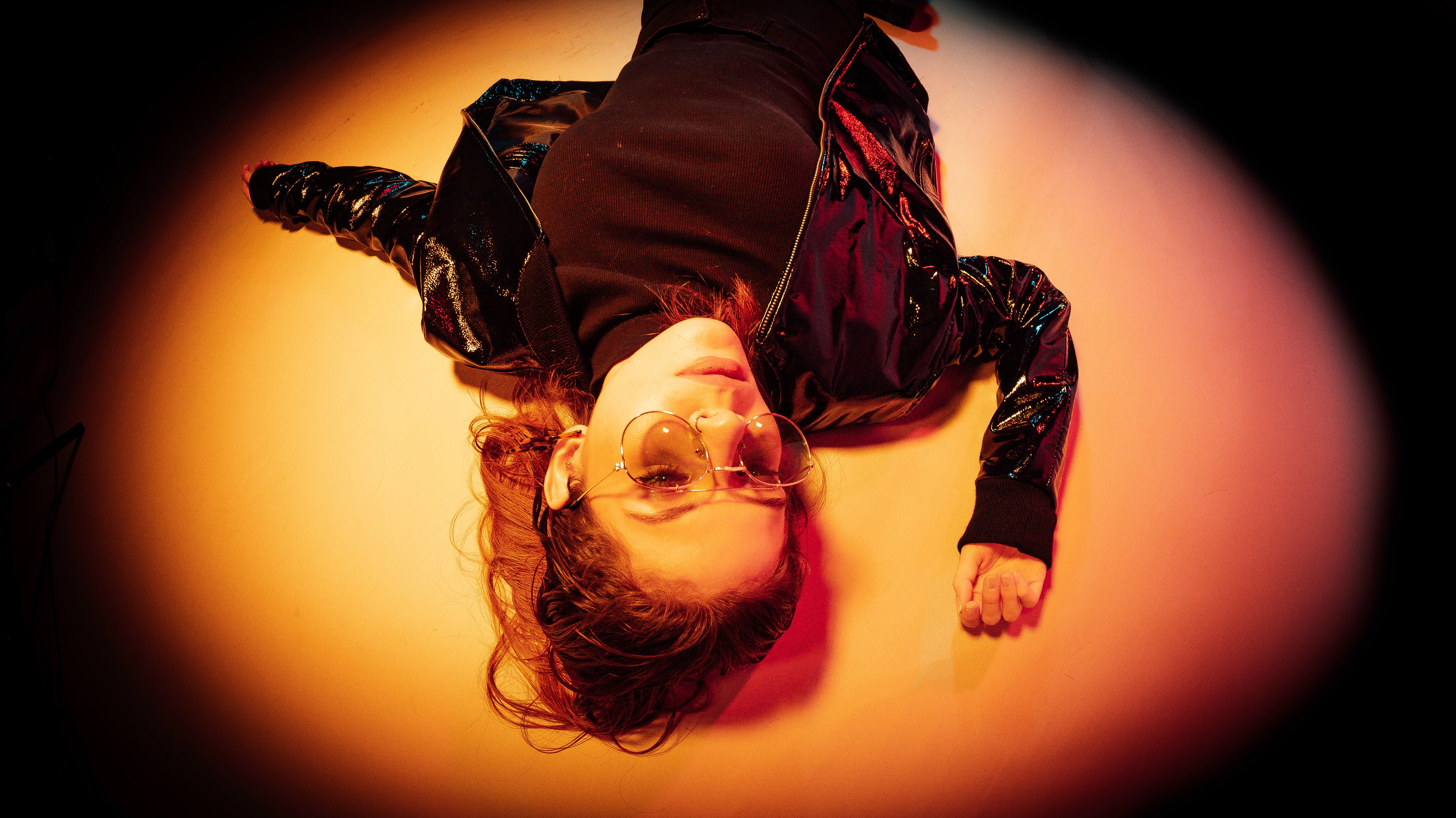 -bomber charol negro unisex- - Image 8