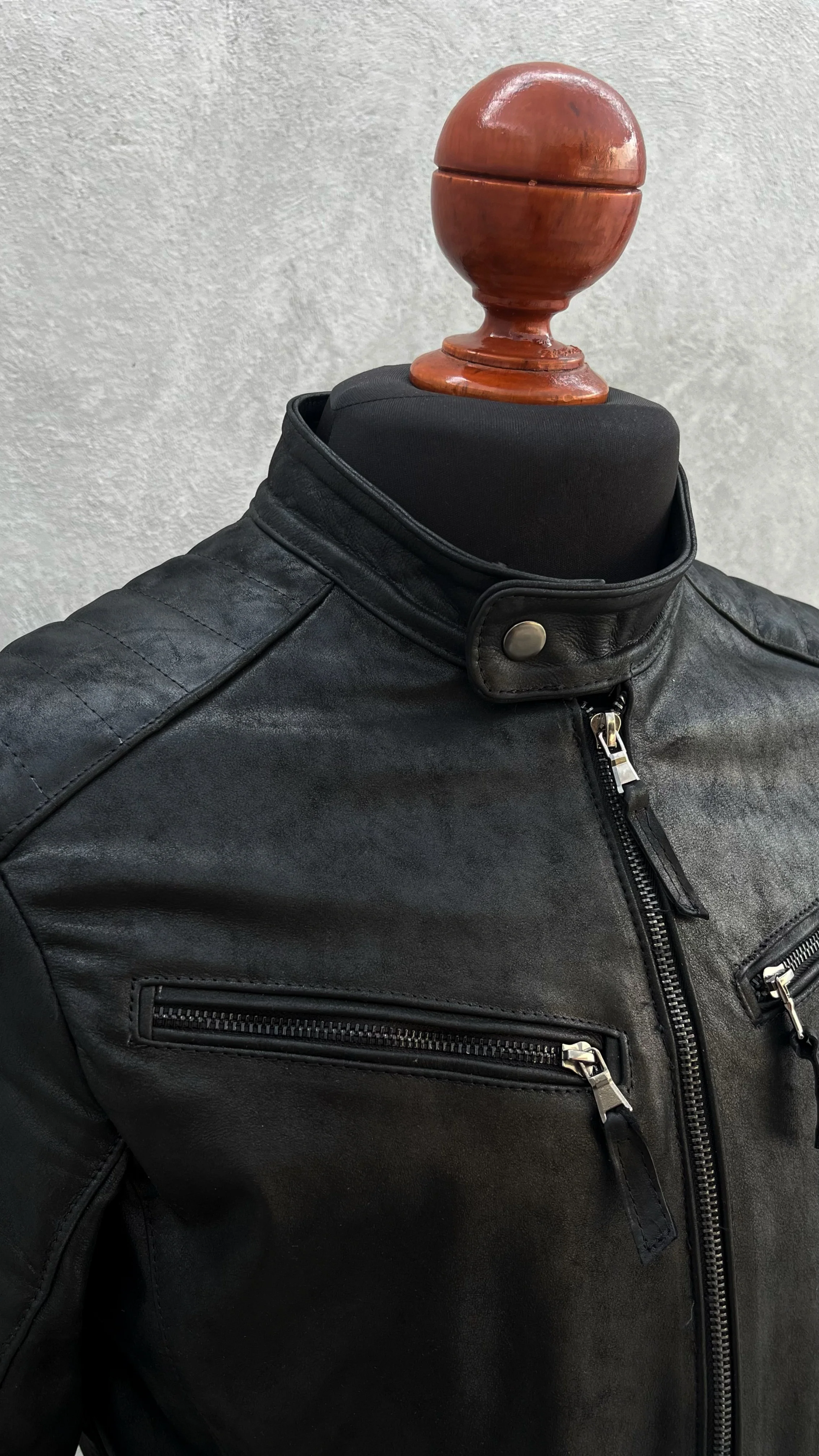 Hache darkest black - Image 3