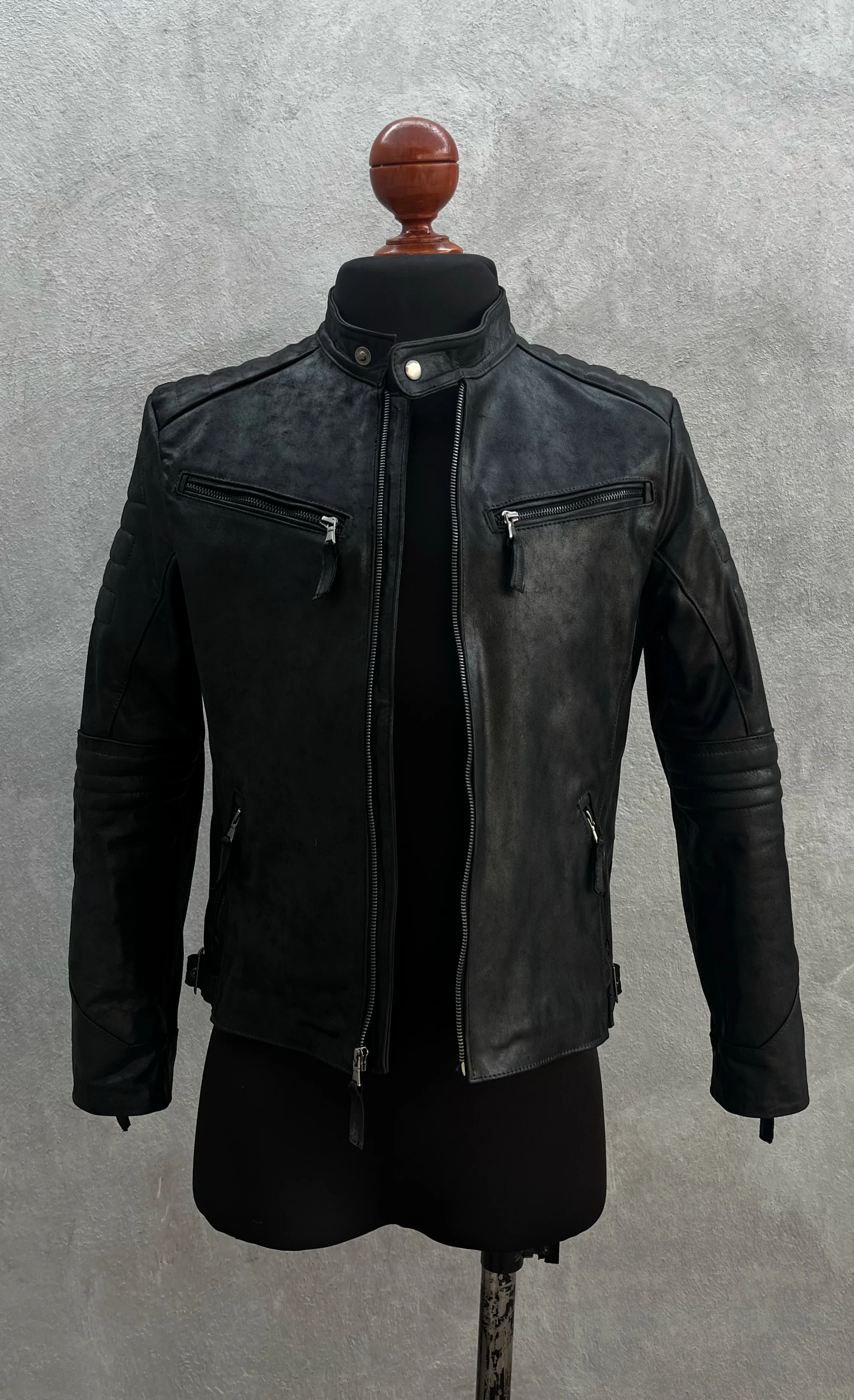 Hache darkest black - Image 5