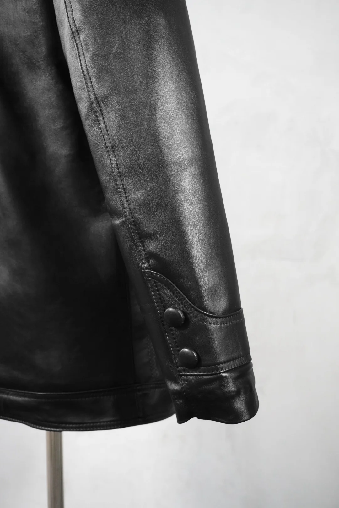 Nigel darkest black - Image 5