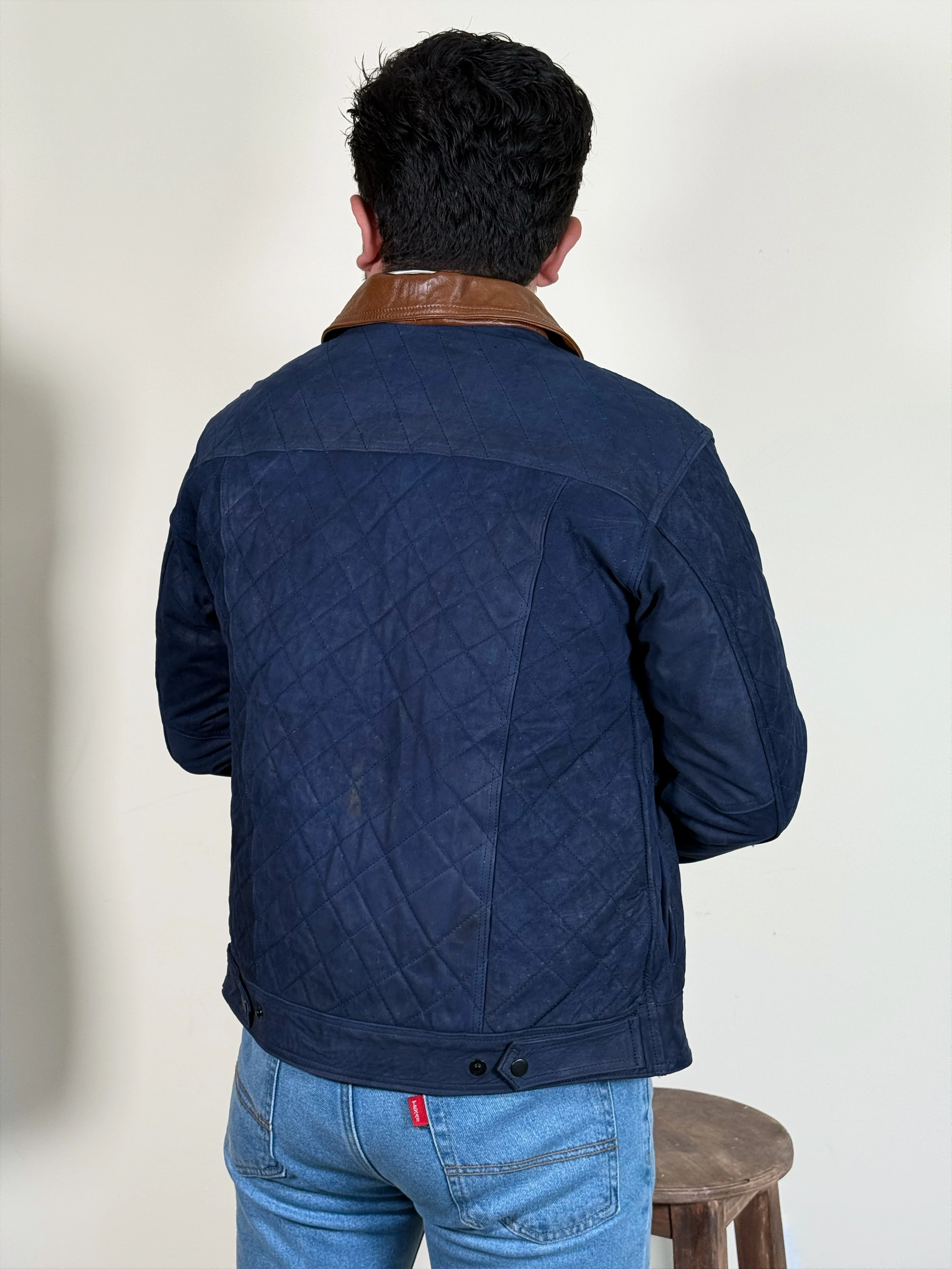 Truker capitonado azul marino - Image 12