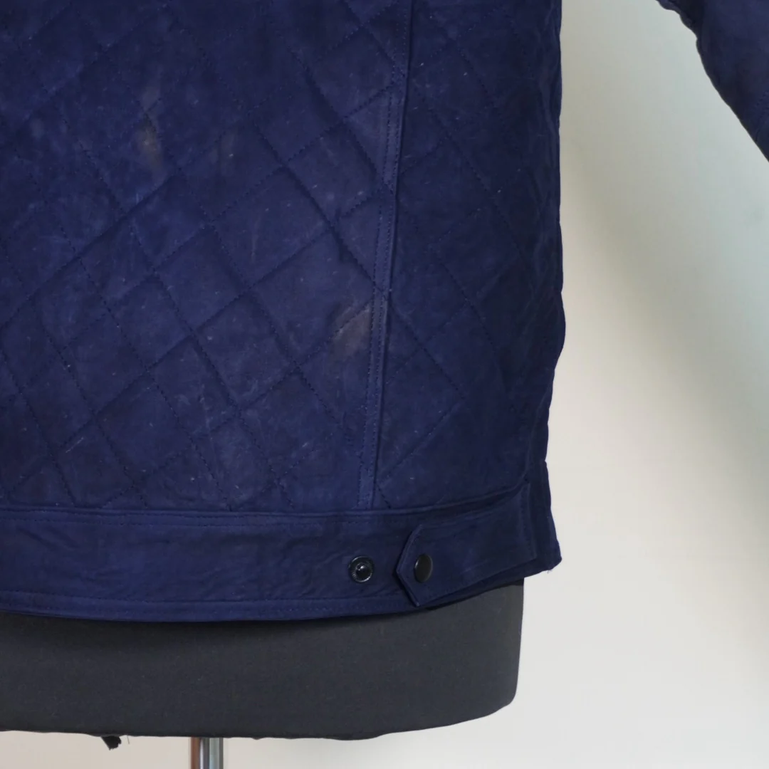 Truker capitonado azul marino - Image 6