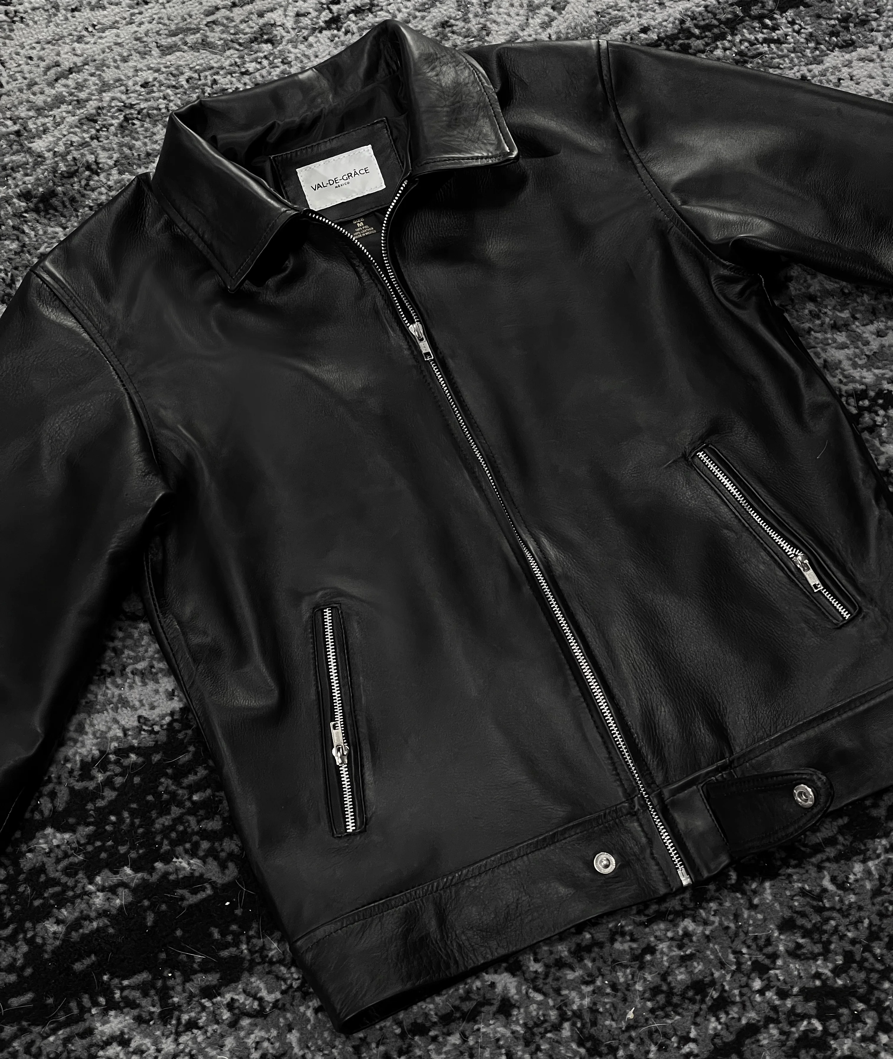 Turner darkest black - Image 3