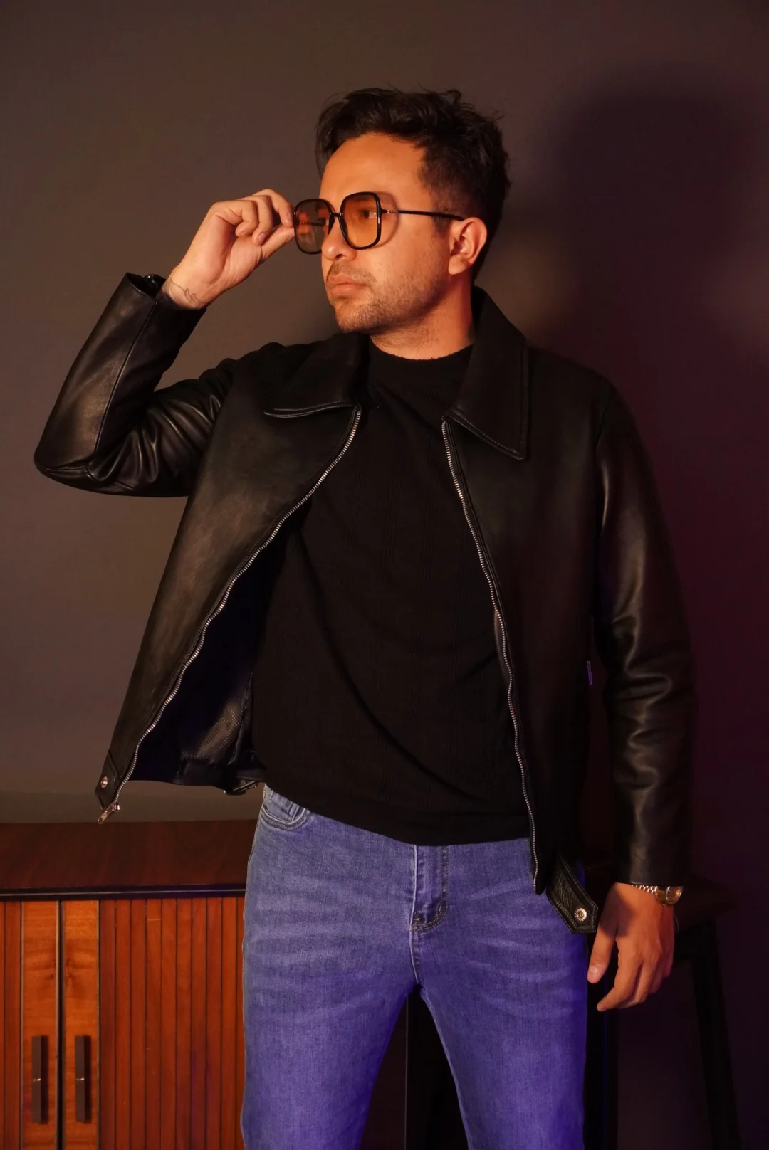 Turner darkest black - Image 4