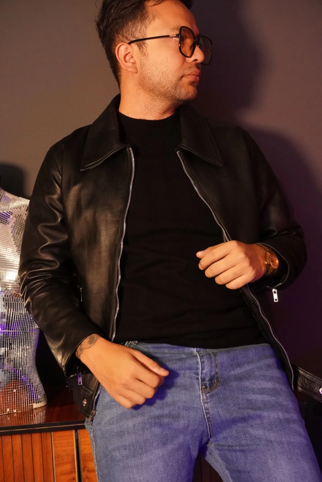 Turner darkest black - Image 8